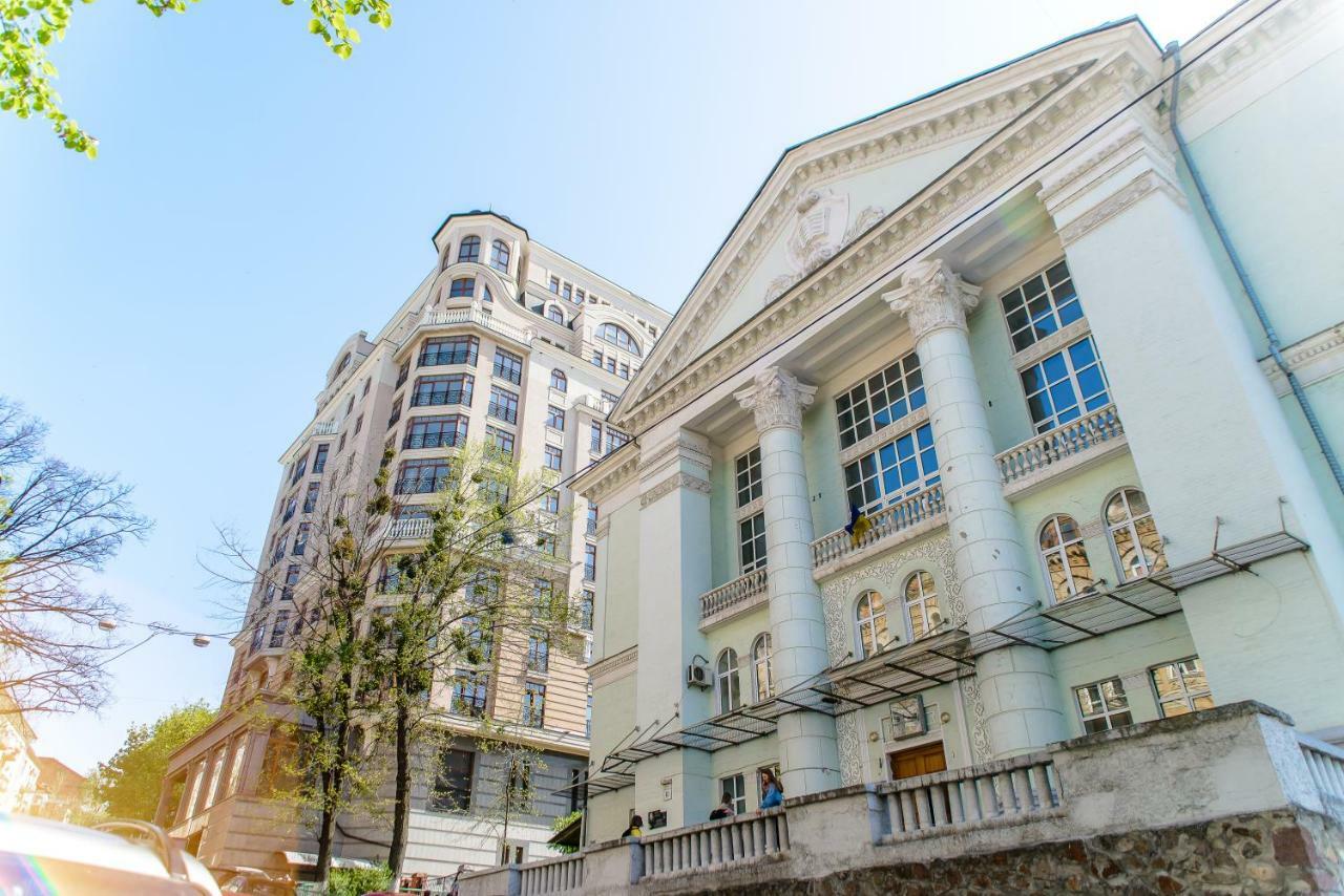 Globus Lipki Hostel Kiev Exterior foto